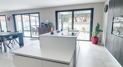 Maison 8 pièces de 172 m² à Bretignolles-sur-Mer (85470)