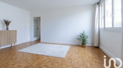 Appartement 3 pièces de 56 m² à Paris (75017)