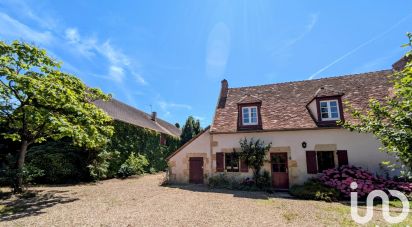 Domaine 14 pièces de 440 m² à Devay (58300)