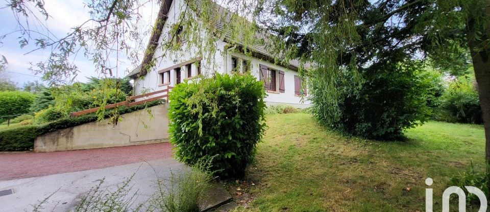 House 5 rooms of 136 m² in Abbeville (80100)