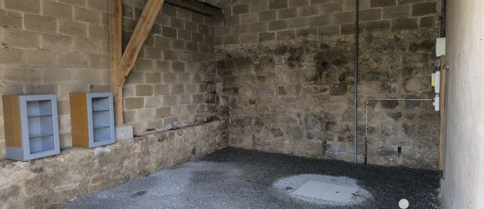 Maison 5 pièces de 80 m² à Crocq (23260)