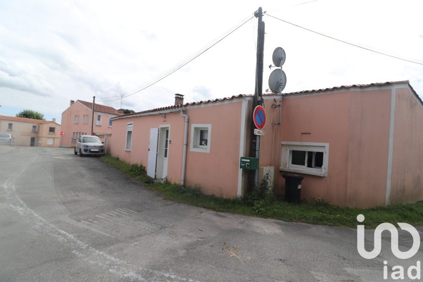 House 5 rooms of 126 m² in Rives de l'Yon (85310)