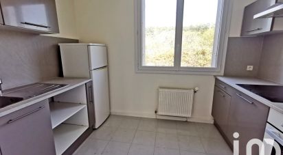 House 3 rooms of 77 m² in Oulches (36800)