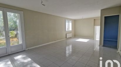 Maison 3 pièces de 77 m² à Oulches (36800)