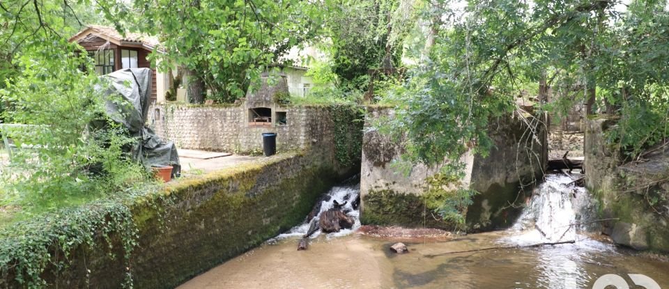 Moulin 7 pièces de 193 m² à Orignolles (17210)