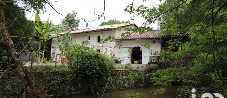 Moulin 7 pièces de 193 m² à Orignolles (17210)