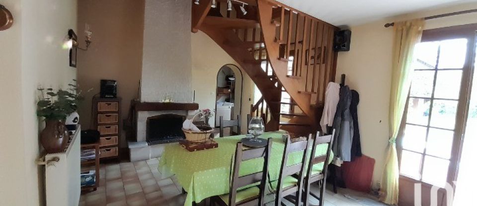 House 5 rooms of 144 m² in Authon (41310)