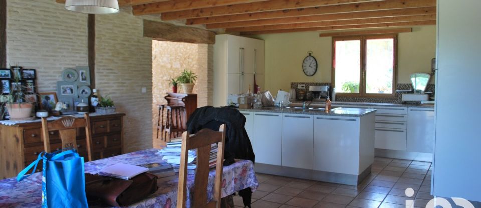 Longere 10 rooms of 390 m² in Margueron (33220)