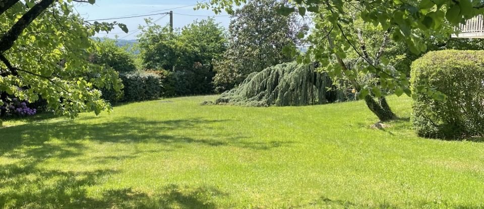 Traditional house 5 rooms of 165 m² in Allassac (19240)