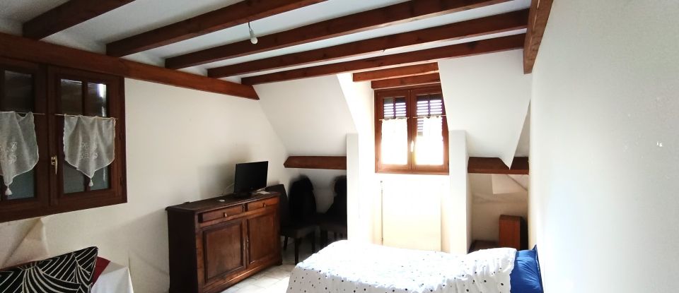 House 6 rooms of 144 m² in Sainte-Geneviève (60730)