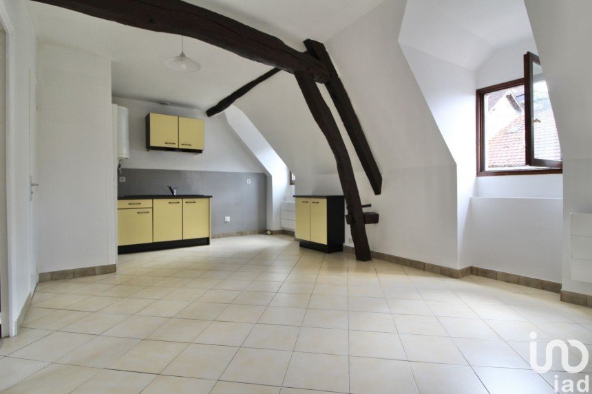 Building in Joigny (89300) of 85 m²