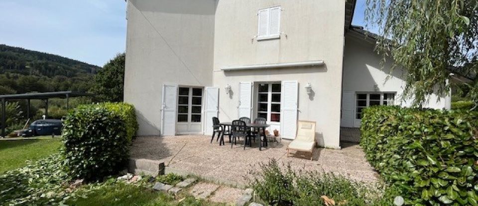 Maison 6 pièces de 195 m² à Granges-Aumontzey (88640)