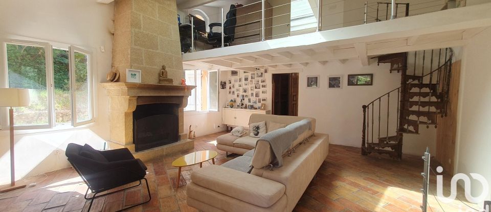 Maison traditionnelle 5 pièces de 195 m² à Aix-en-Provence (13090)