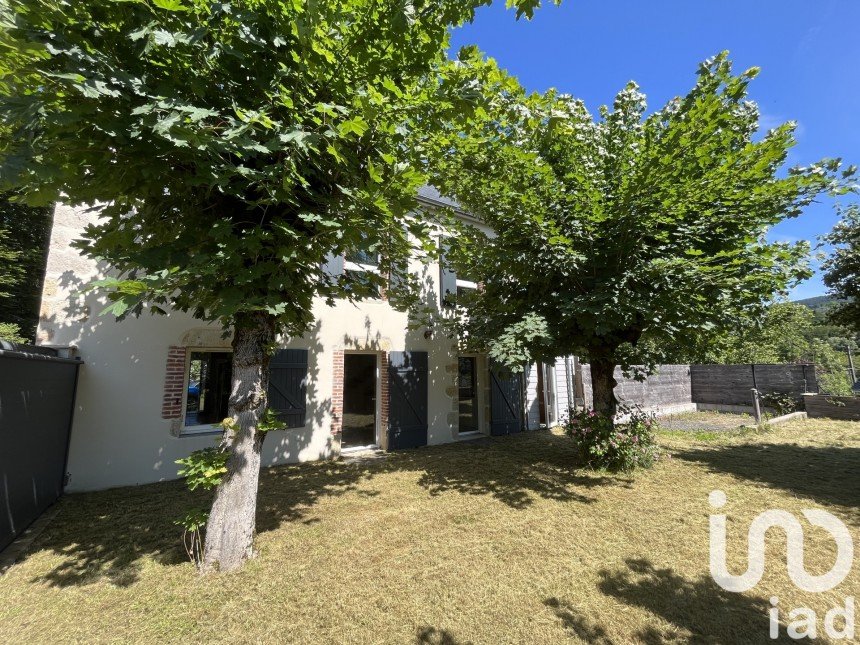 Traditional house 5 rooms of 110 m² in La Bourboule (63150)