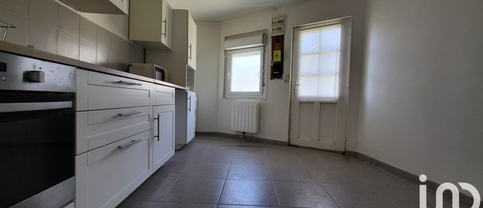 House 3 rooms of 75 m² in Neuillé-le-Lierre (37380)