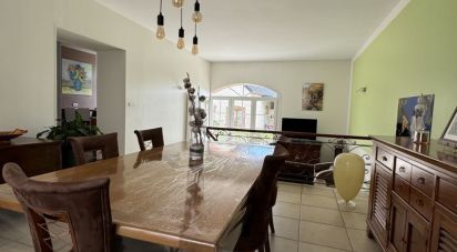 House 9 rooms of 260 m² in Senneçay (18340)