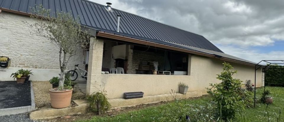 Maison 9 pièces de 260 m² à Senneçay (18340)