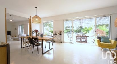 Maison 5 pièces de 180 m² à Roquefort-les-Pins (06330)