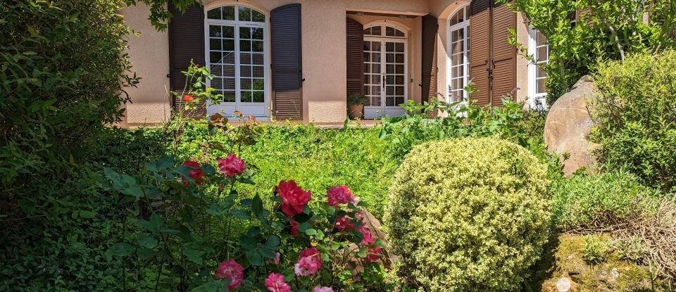 House 9 rooms of 218 m² in Soisy-sur-Seine (91450)