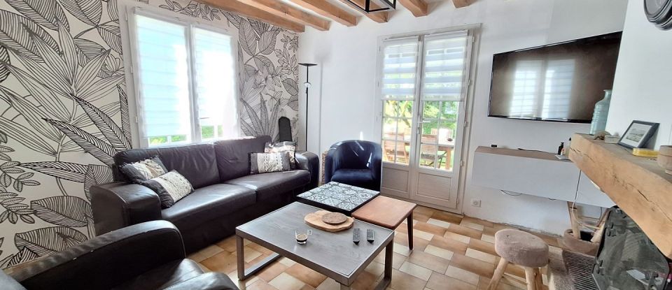 House 8 rooms of 136 m² in Le Boulay-Morin (27930)