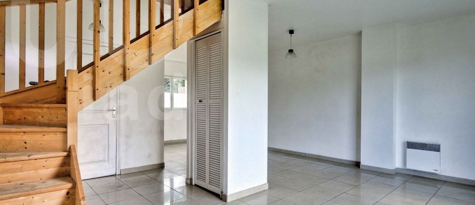 House 4 rooms of 70 m² in Hourtin (33990)