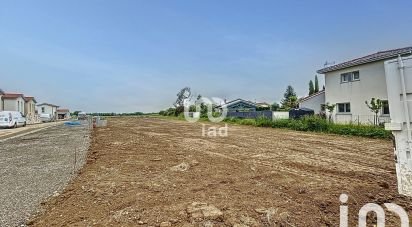 Land of 482 m² in Seilh (31840)