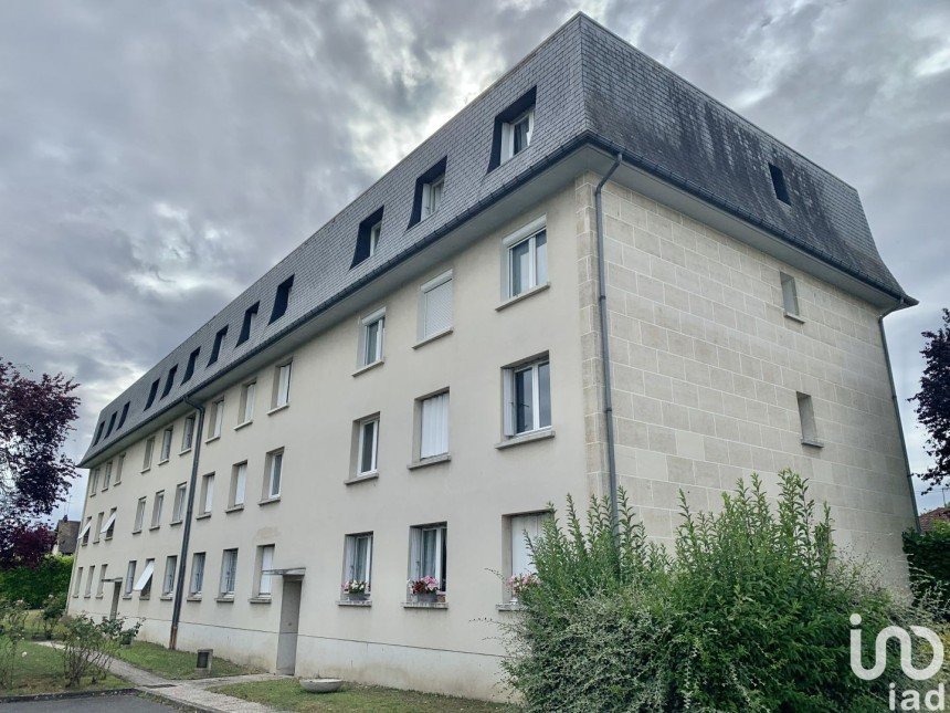 Apartment 3 rooms of 69 m² in Creil (60100)