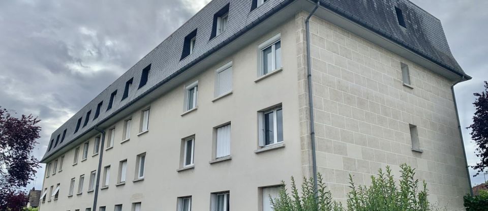 Apartment 3 rooms of 69 m² in Creil (60100)