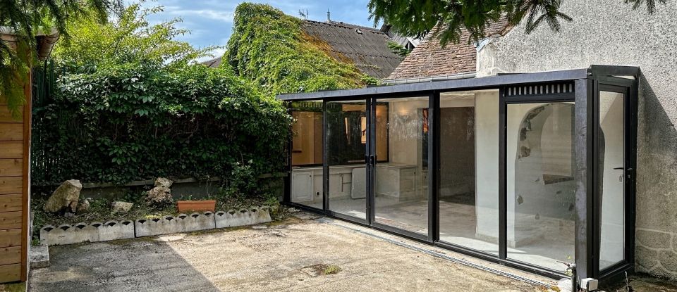 Maison 10 pièces de 397 m² à Ervauville (45320)