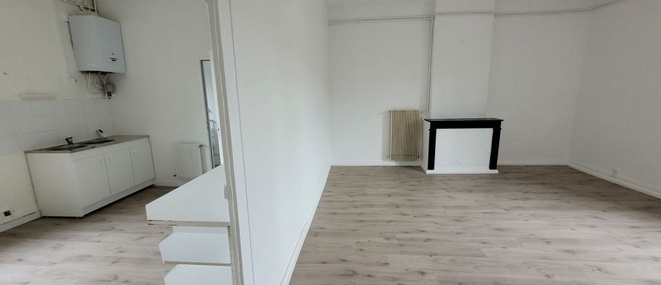 Apartment 3 rooms of 83 m² in Sain-Bel (69210)