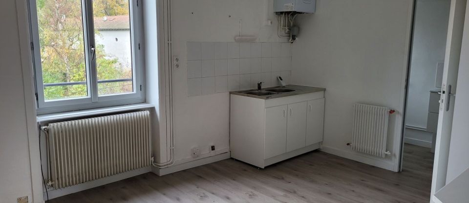 Apartment 3 rooms of 83 m² in Sain-Bel (69210)