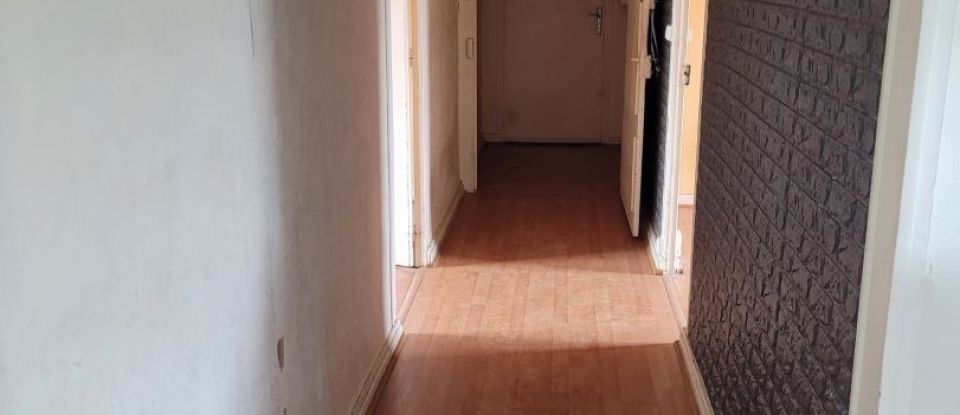 Apartment 3 rooms of 83 m² in Sain-Bel (69210)