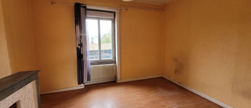 Apartment 3 rooms of 83 m² in Sain-Bel (69210)