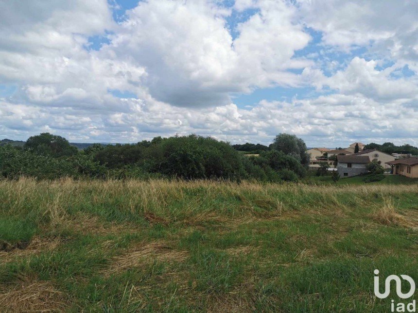 Land of 1,500 m² in Beauregard-de-Terrasson (24120)