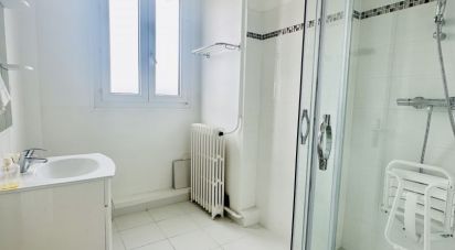 Apartment 4 rooms of 97 m² in Châtillon (92320)