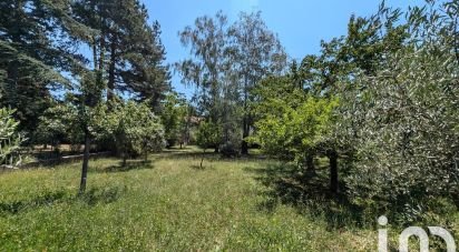 Land of 740 m² in Peyruis (04310)