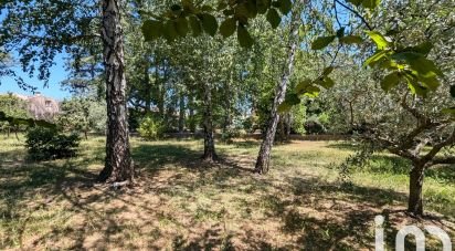 Land of 740 m² in Peyruis (04310)