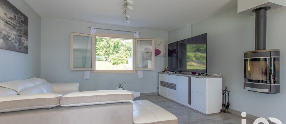 Maison 5 pièces de 142 m² à Ceyzérieu (01350)