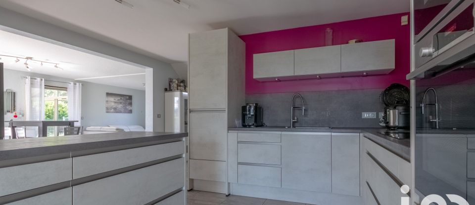 Maison 5 pièces de 142 m² à Ceyzérieu (01350)