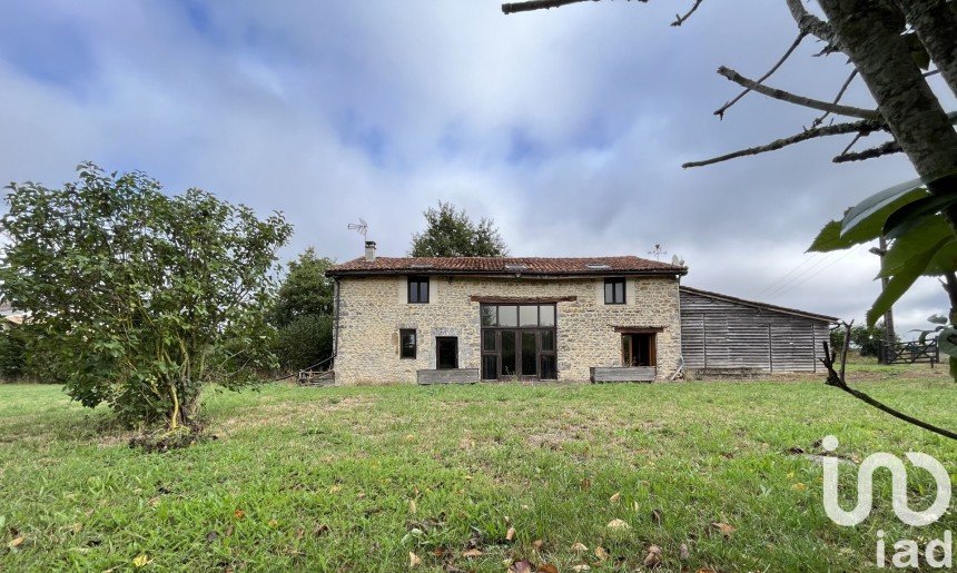 Country house 5 rooms of 140 m² in Lussac (16450)