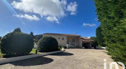 House 6 rooms of 134 m² in VAL-DE-BONNIEURE (16230)