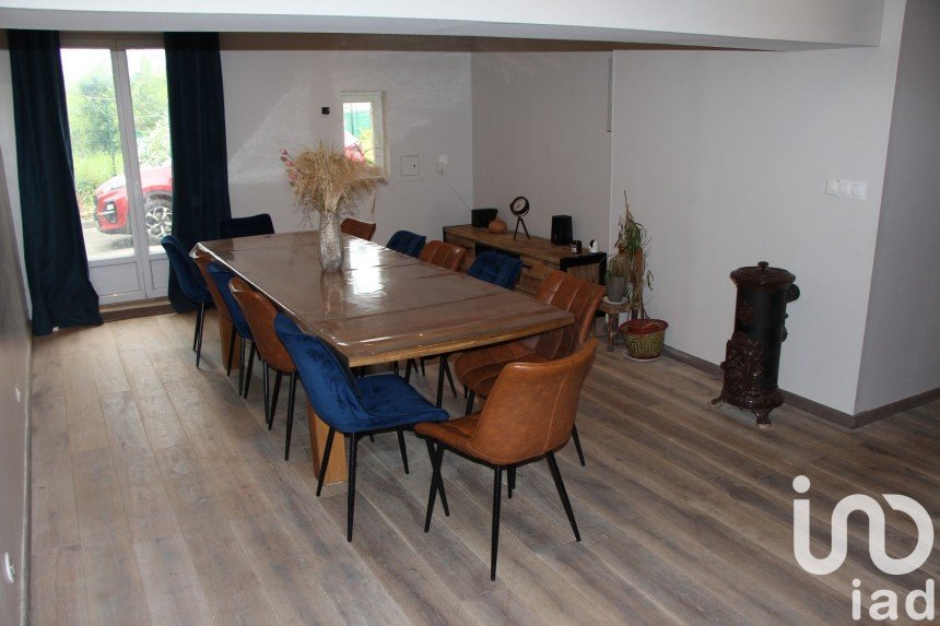 Longere 9 rooms of 226 m² in Mouroux (77120)