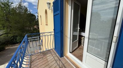 Traditional house 6 rooms of 182 m² in Lorgues (83510)