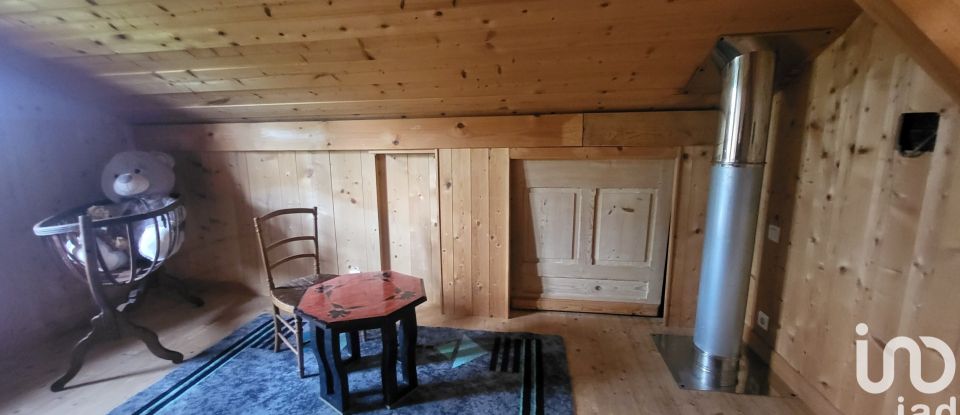 Châlet 6 pièces de 122 m² à Oye-et-Pallet (25160)