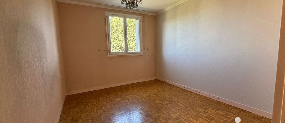 Appartement 4 pièces de 77 m² à Noisy-le-Grand (93160)