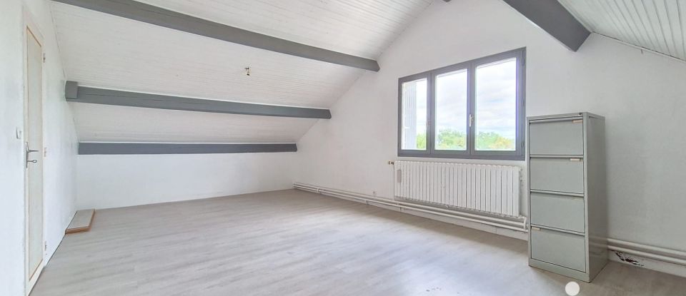 Maison traditionnelle 5 pièces de 180 m² à Augerville-la-Rivière (45330)