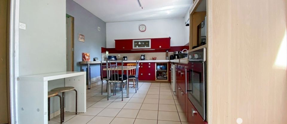 House 8 rooms of 300 m² in Annet-sur-Marne (77410)