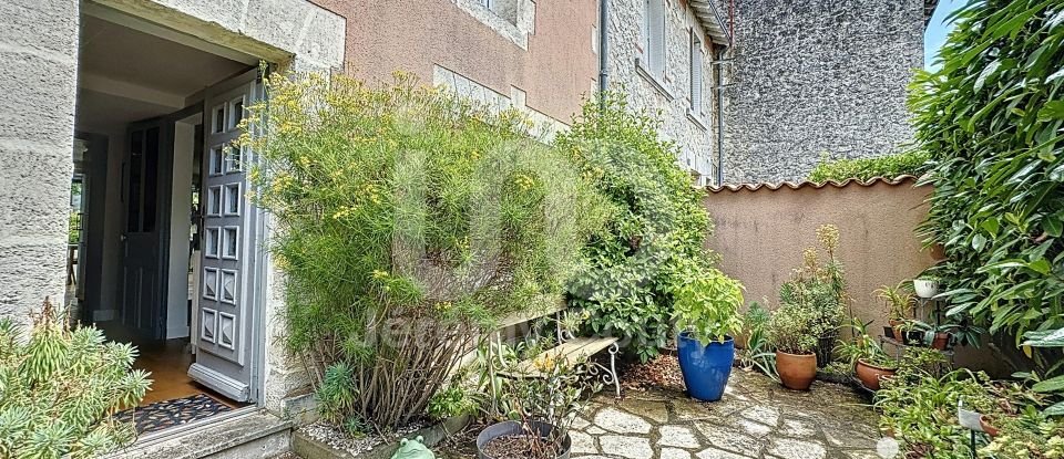 Town house 6 rooms of 128 m² in La Rochelle (17000)