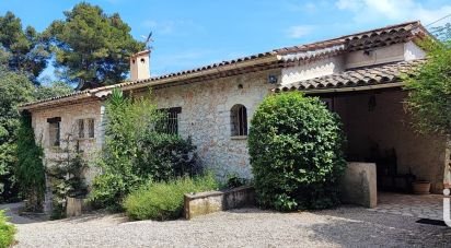 Maison 8 pièces de 273 m² à Tourrettes-sur-Loup (06140)