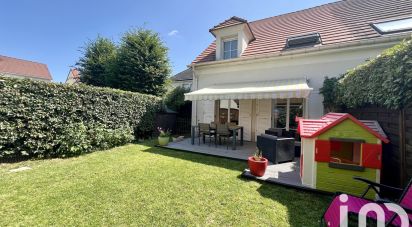 Maison traditionnelle 5 pièces de 85 m² à Savigny-le-Temple (77176)